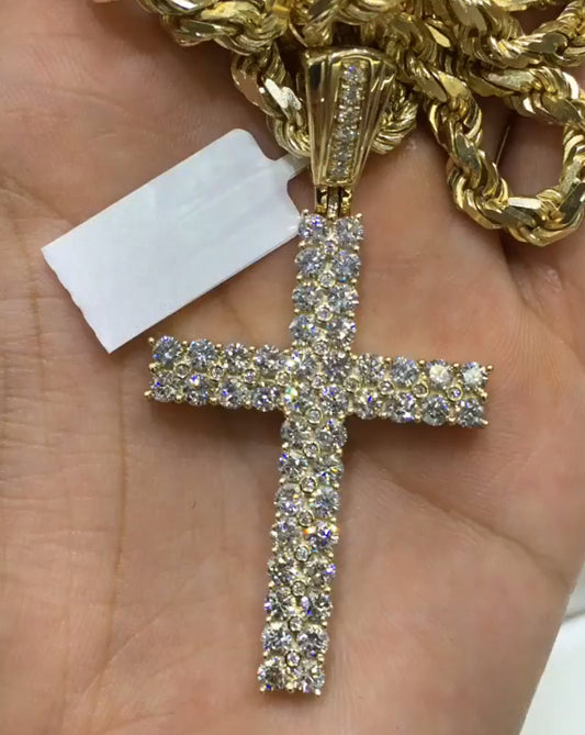 Side view of the cross pendant, highlighting the brilliance of VVS1 clarity round-cut diamonds