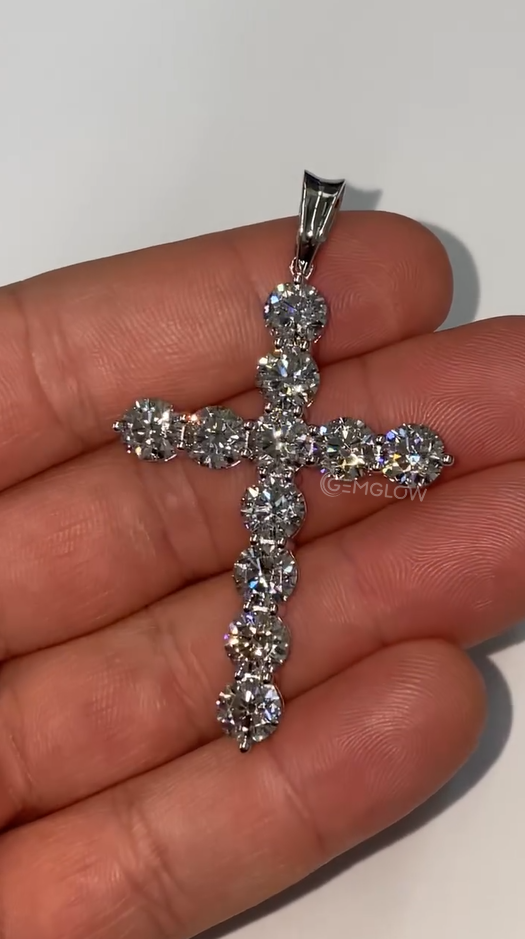 Real VVS Moissanite Round Cross Pendant,