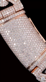 Close-up of 22mm Cuban links, iced out with diamonds for street-style statement look