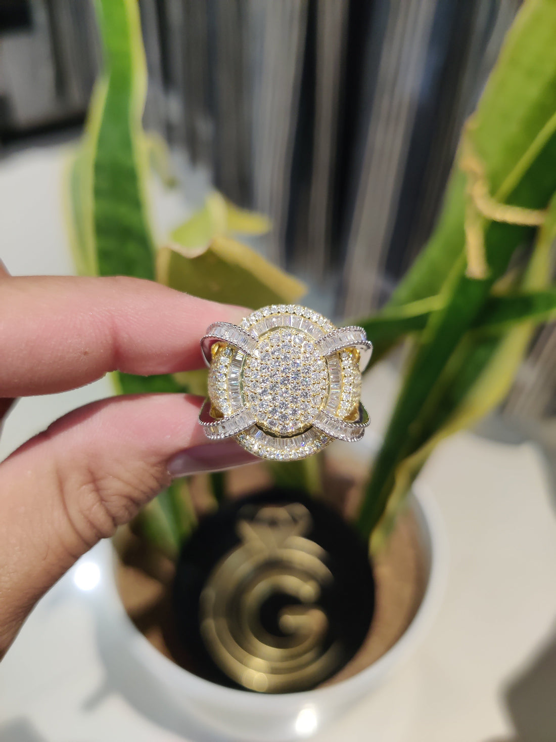 Bold & Beautiful: Oval Cluster Cocktail Ring for Every Occasion