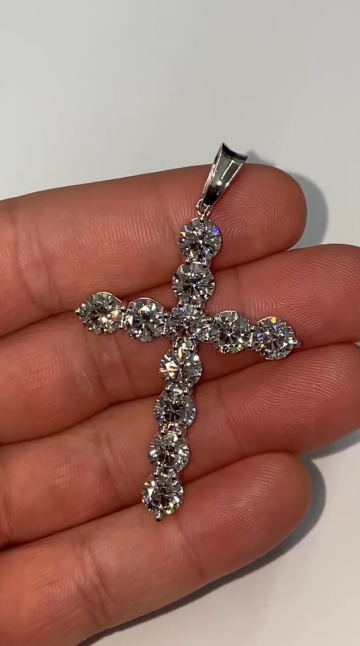 Real VVS Moissanite Round Cross Pendant,