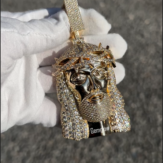 Iced Out Jesus Face Pendant with Round Diamond