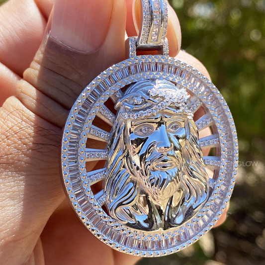 Round & Baguette VVS1 Diamond Jesus Unisex Pendant