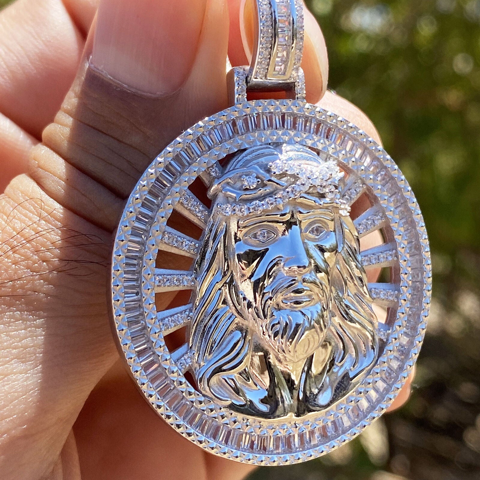 Unisex charm Jesus round pendant featuring intricate detailing