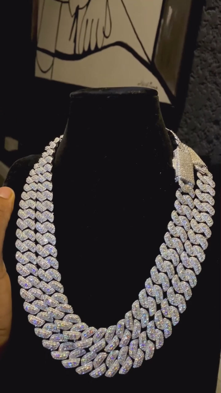 Video of 15mm iced Cuban chain, unisex diamond hip hop necklace for all wearers